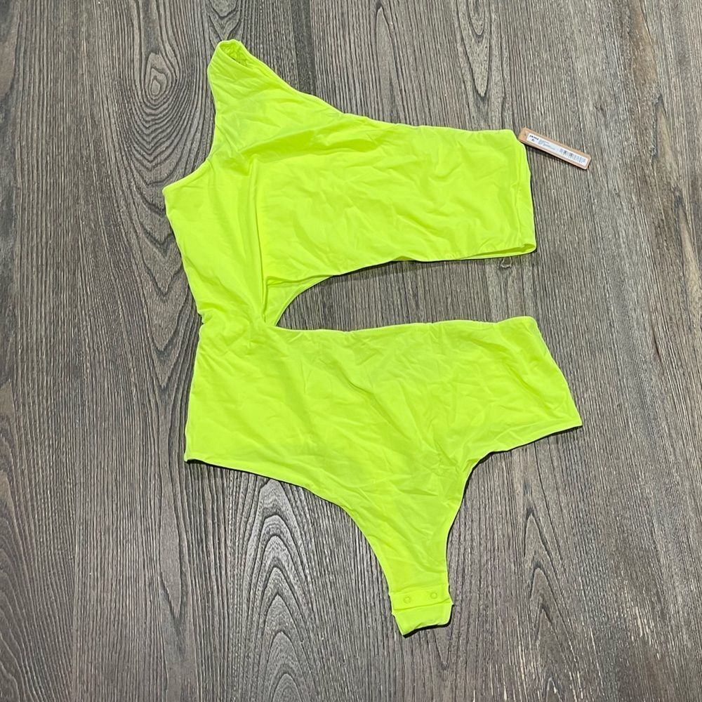 NWT Skims Fits Everybody One Shoulder Cut Out Bodysuit Green Highlighter 4X